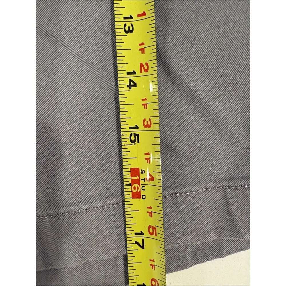 Men's J Crew Classic Gray Chino Shorts- 100% cotton. Size 29